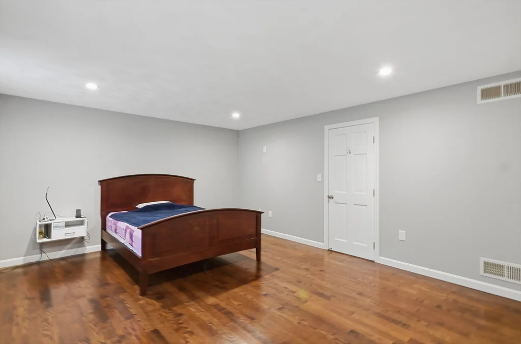 2 bed, 1 bath apartment for rent at 852 Wellman Ave Unit 852, Chelmsford — photo 20 of 42
