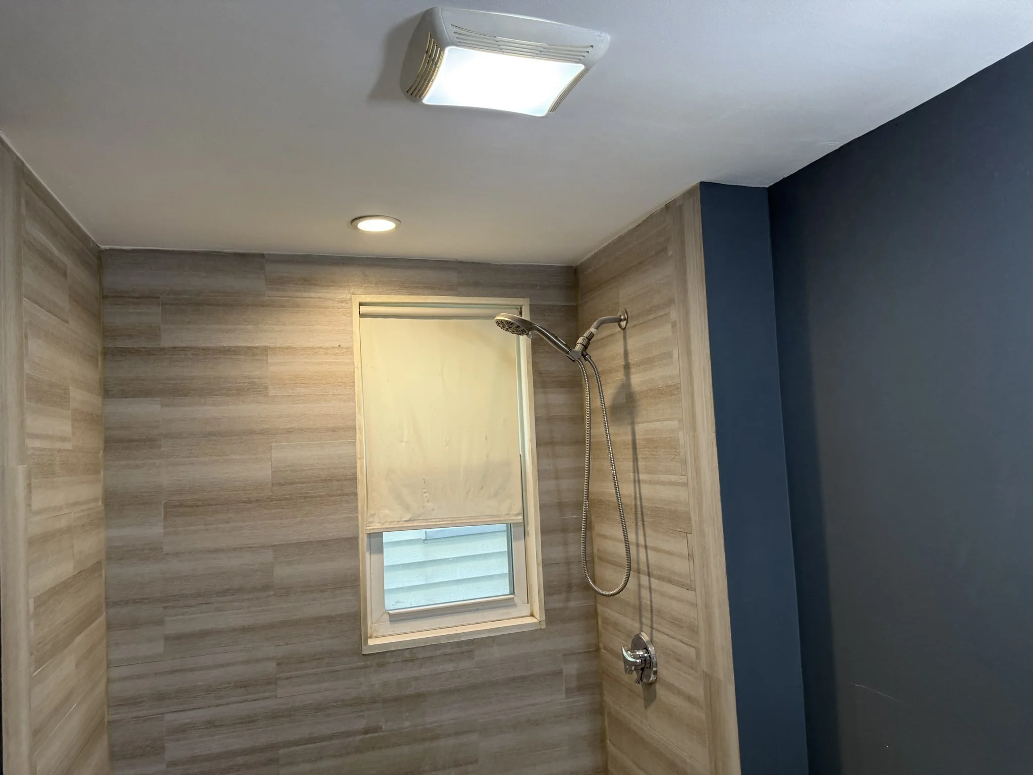 3 bed, 1 bath apartment for rent at 853 Blue Hill Ave Unit 2, Dorchester — photo 8 of 26