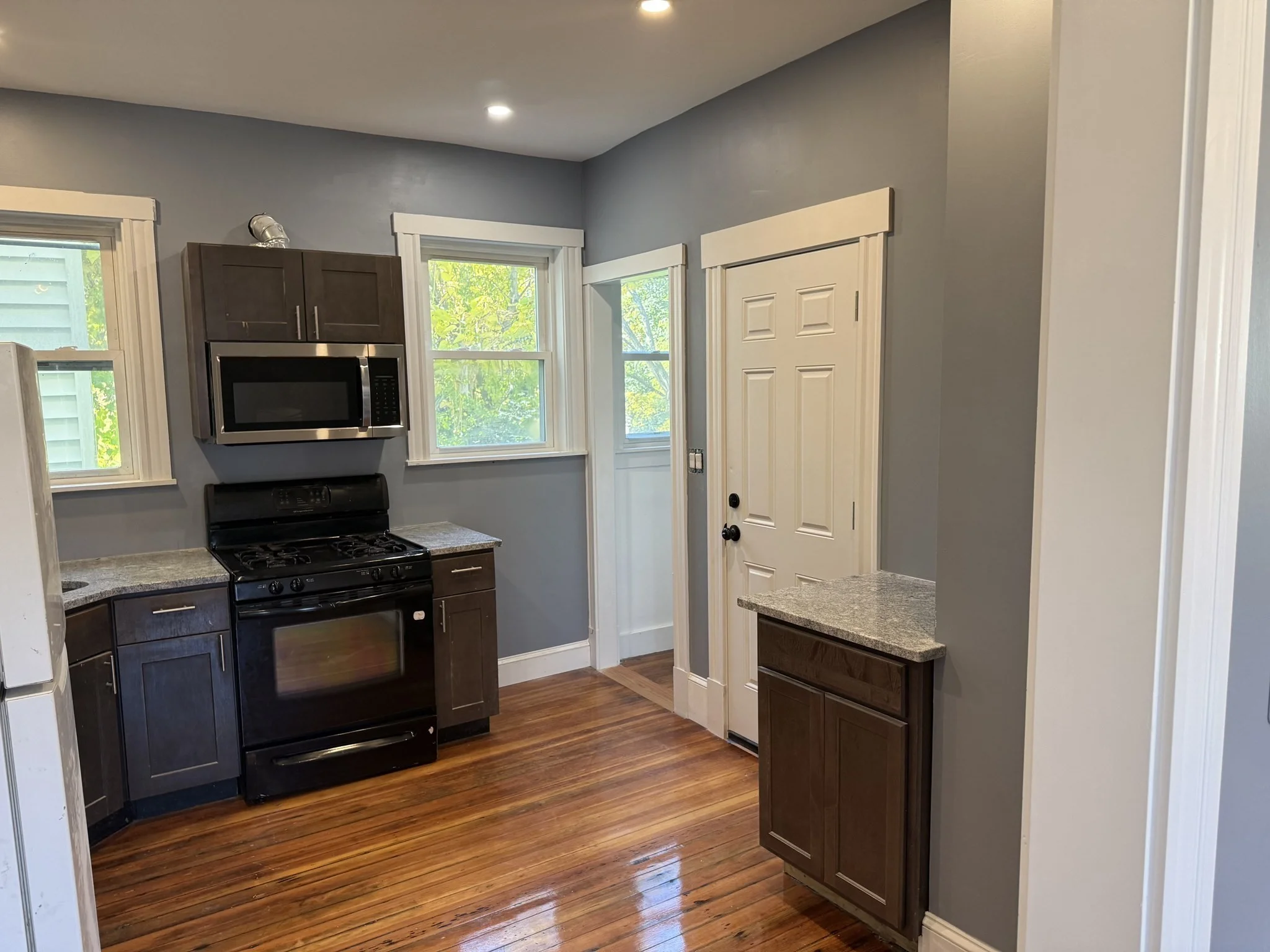 3 bed, 1 bath apartment for rent at 853 Blue Hill Ave Unit 2, Dorchester — photo 7 of 26