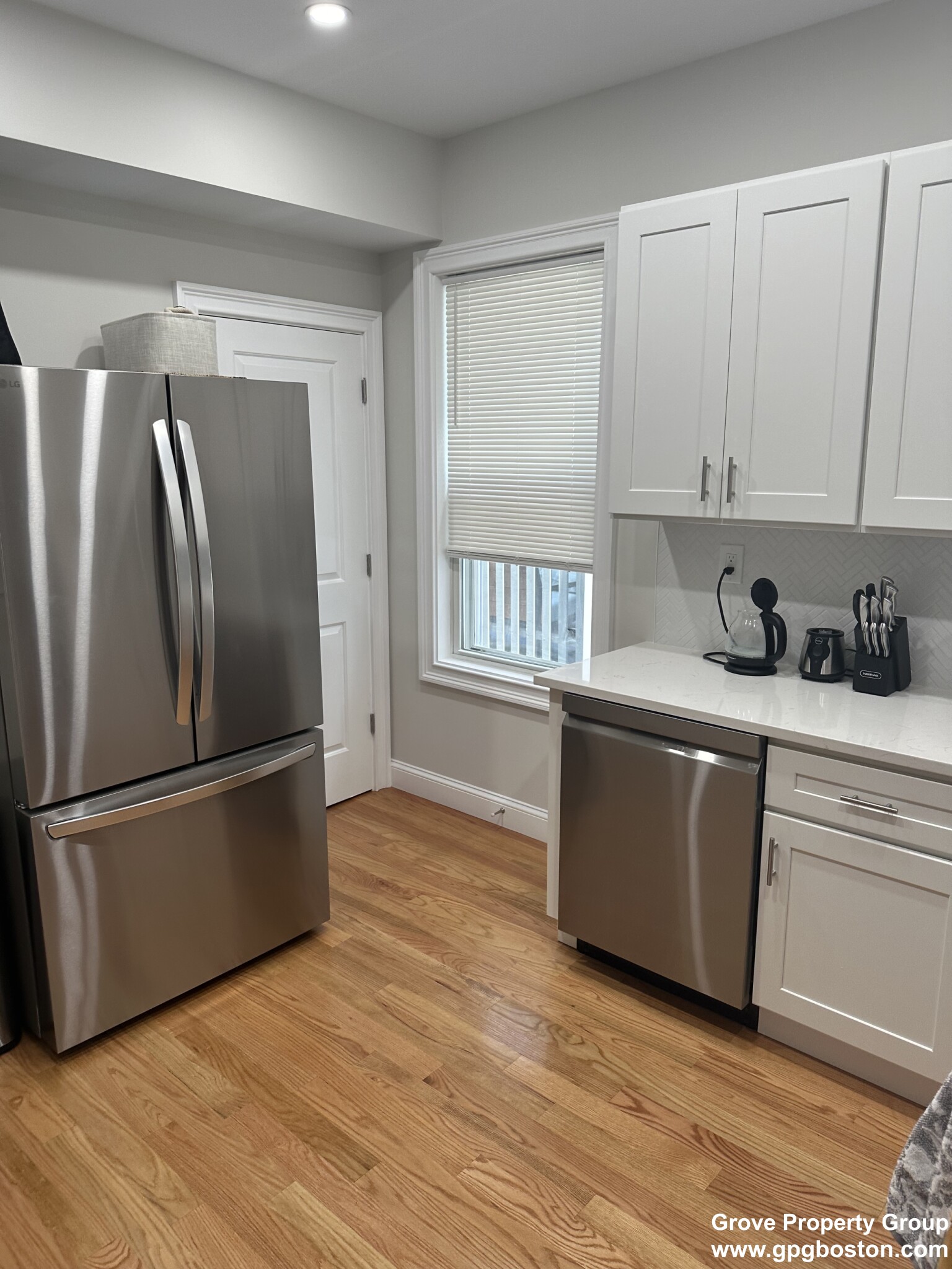 3 bed, 1 bath apartment for rent at 853 East 1st St Unit 2, South Boston — photo 2 of 3