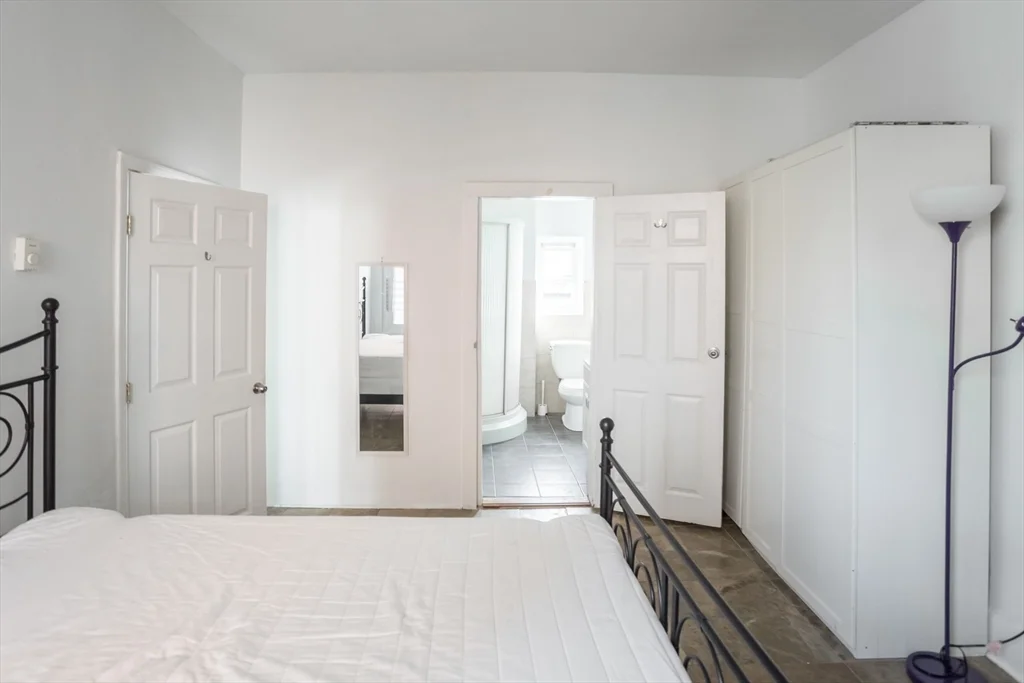 1 bed, 1 bath apartment for rent at 853 Harrison Ave Unit 2, South End — photo 6 of 9