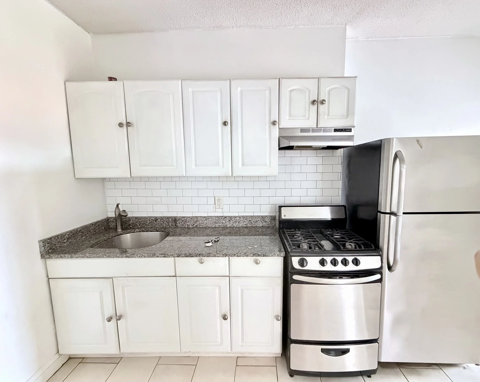 1 bed, 1 bath apartment for rent at 853 Harrison Ave Unit 4, South End — photo 3 of 15