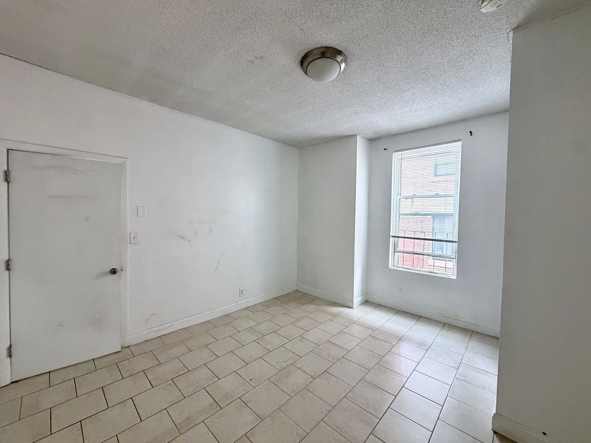 1 bed, 1 bath apartment for rent at 853 Harrison Ave Unit 4, South End — photo 13 of 15