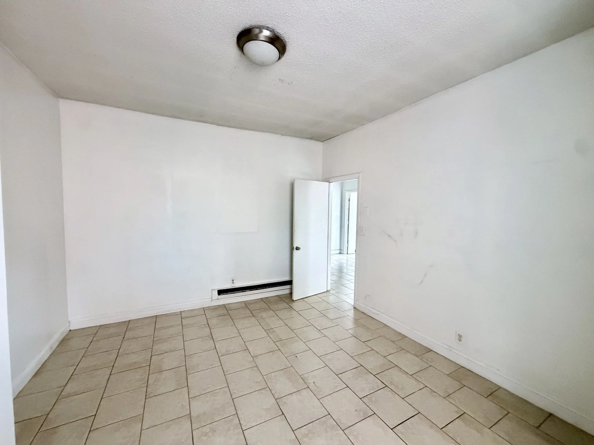 1 bed, 1 bath apartment for rent at 853 Harrison Ave Unit 4, South End — photo 12 of 15