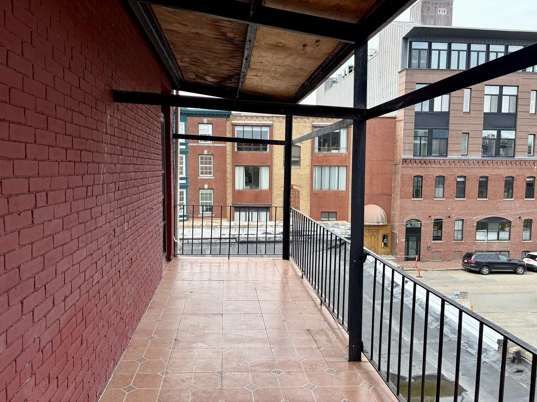 1 bed, 1 bath apartment for rent at 853 Harrison Ave Unit 4, South End — photo 14 of 15