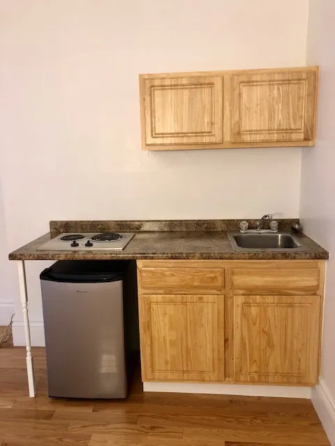 Studio bed, 1 bath apartment for rent at 854 Beacon St Unit 1, Fenway — photo 4 of 6