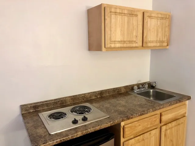 Studio bed, 1 bath apartment for rent at 854 Beacon St Unit 1, Fenway — photo 5 of 6