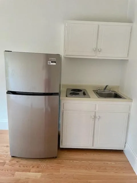 Studio bed, 1 bath apartment for rent at 854 Beacon St Unit 11, Fenway — photo 4 of 6