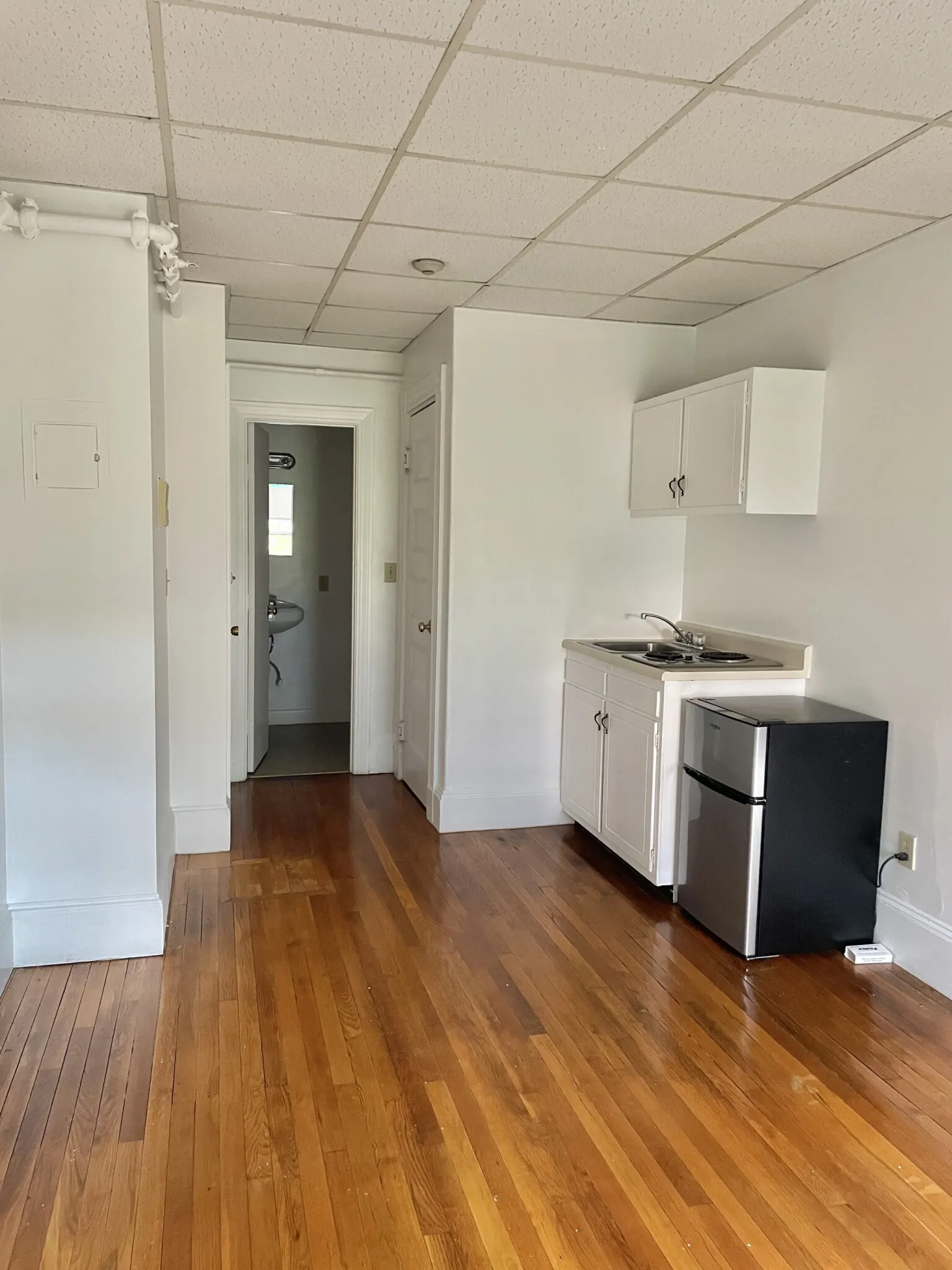 Studio bed, 1 bath apartment for rent at 854 Beacon St Unit 14, Fenway — photo 2 of 5