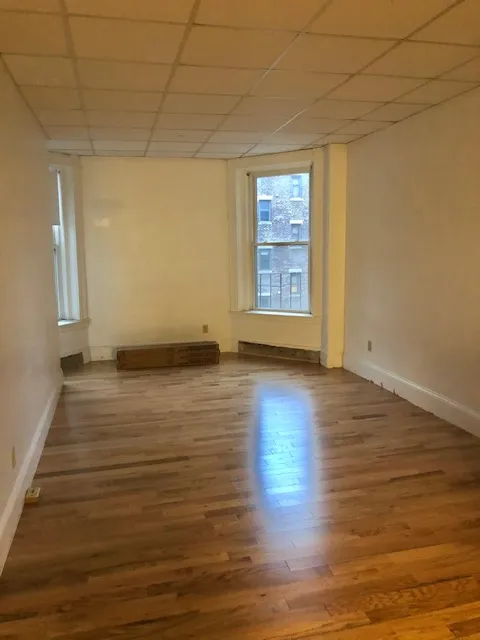 Studio bed, 1 bath apartment for rent at 854 Beacon St Unit 5, Fenway — photo 2 of 5