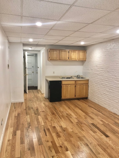 Studio bed, 1 bath apartment for rent at 854 Beacon St Unit B, Fenway — photo 1 of 4