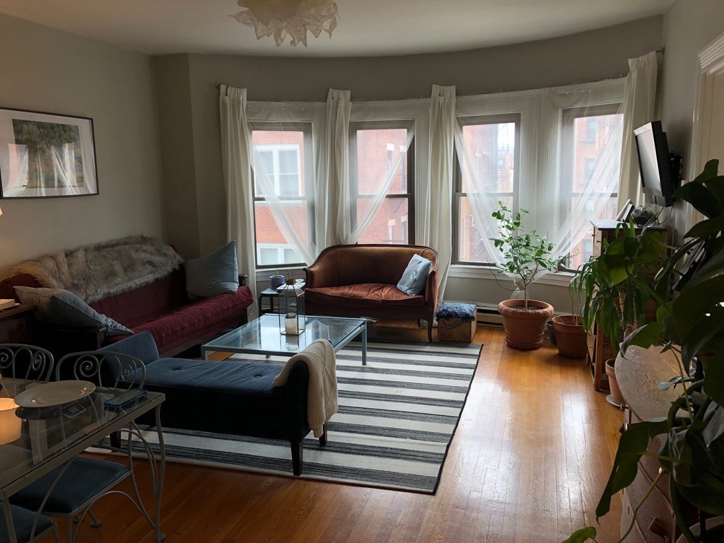 1 bed, 1 bath apartment for rent at 857 Beacon St Unit 32, Fenway — photo 1 of 12