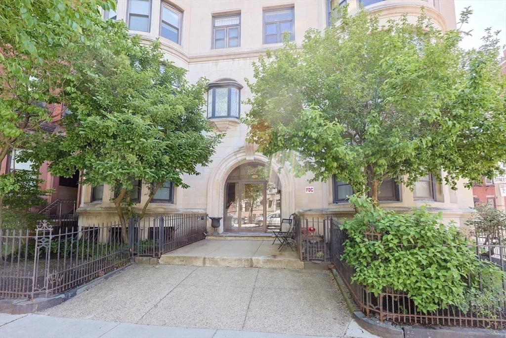 2 bed, 1 bath apartment for rent at 857 Beacon St Unit 51, Fenway — photo 25 of 27