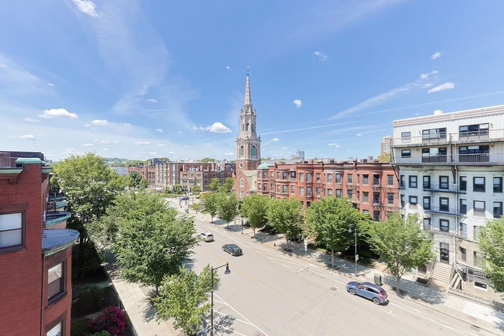 2 bed, 1 bath apartment for rent at 857 Beacon St Unit 51, Fenway — photo 4 of 27