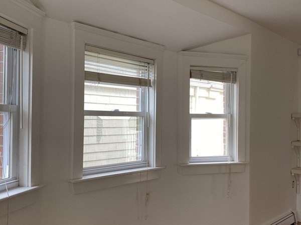 3 bed, 2 bath apartment for rent at 857 Quincy Shore Dr, Wollaston — photo 8 of 33