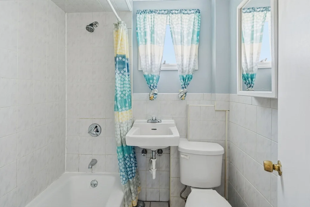 2 bed, 1 bath apartment for rent at 857 S 1st St Unit 2, New Bedford — photo 11 of 17