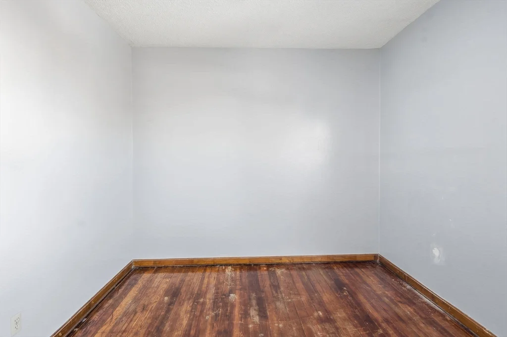 2 bed, 1 bath apartment for rent at 857 S 1st St Unit 2, New Bedford — photo 6 of 17