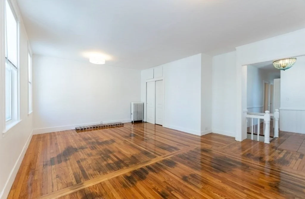 3 bed, 1 bath apartment for rent at 859 East Broadway Unit 2, South Boston — photo 6 of 7