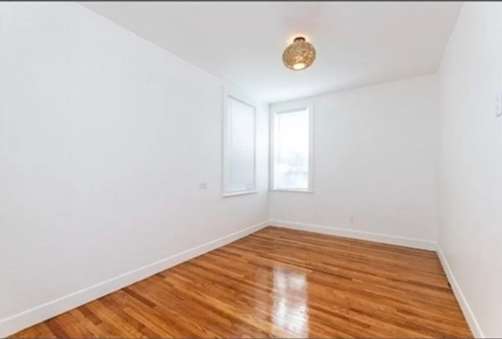 3 bed, 1 bath apartment for rent at 859 East Broadway Unit 2, South Boston — photo 4 of 7
