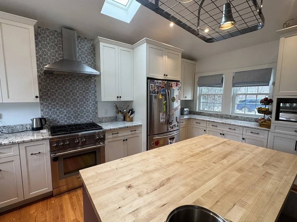 4 bed, 2 bath apartment for rent at 859 Fellsway W Unit 0, Medford — photo 8 of 41