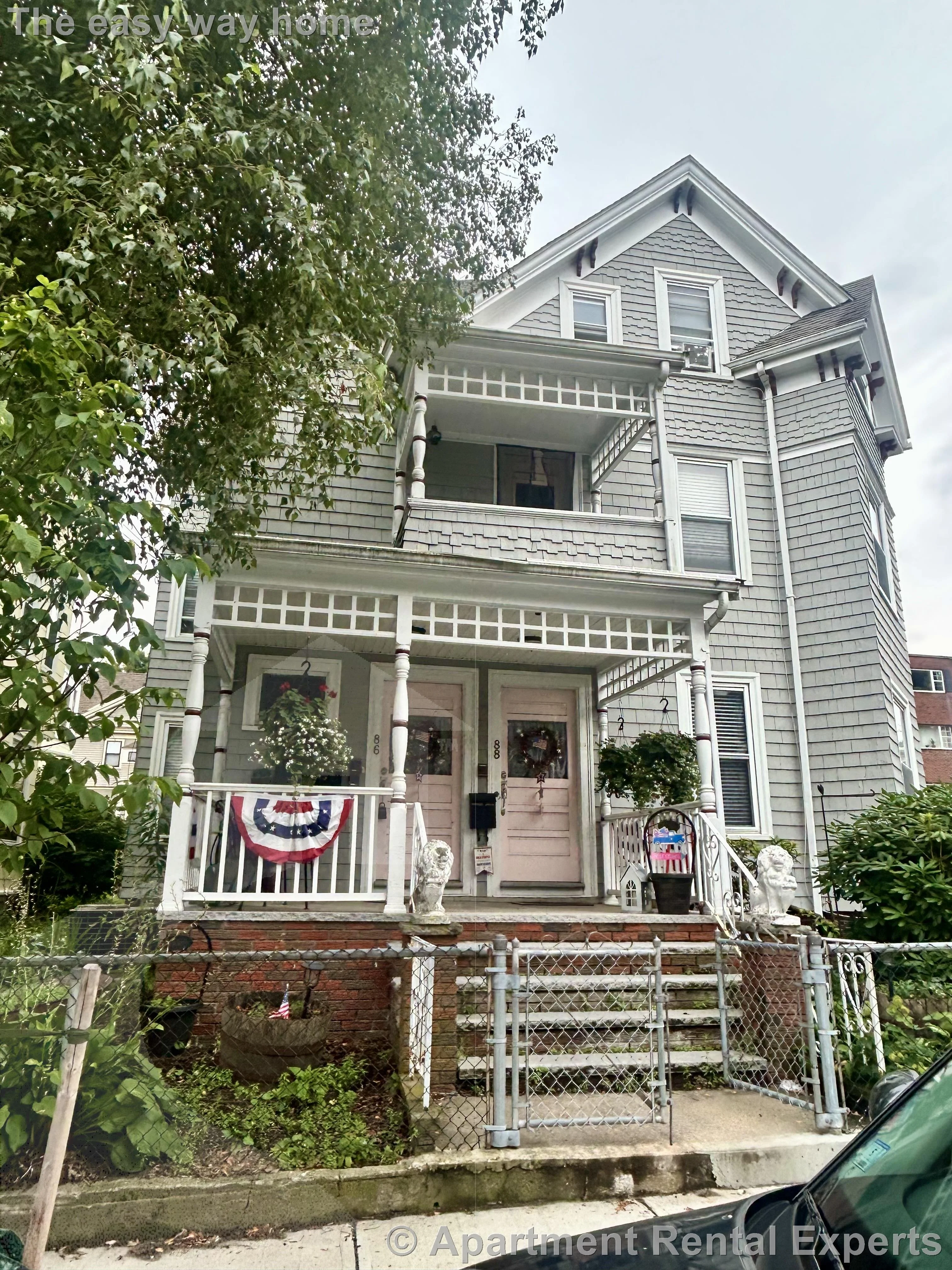 3 bed, 1 bath apartment for rent at 86 Avon St Unit 2, Spring Hill — photo 10 of 11