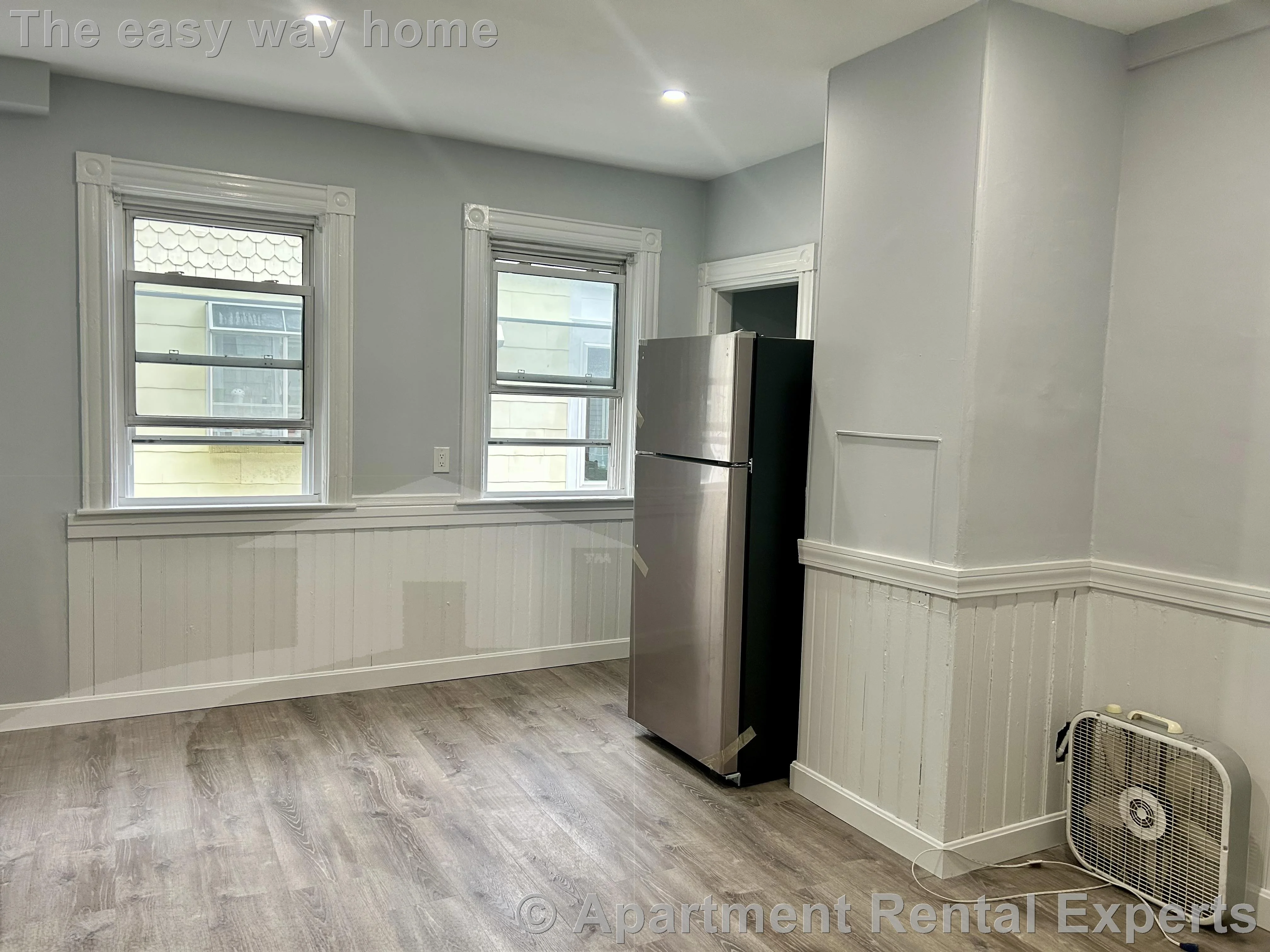 3 bed, 1 bath apartment for rent at 86 Avon St Unit 2, Spring Hill — photo 3 of 11