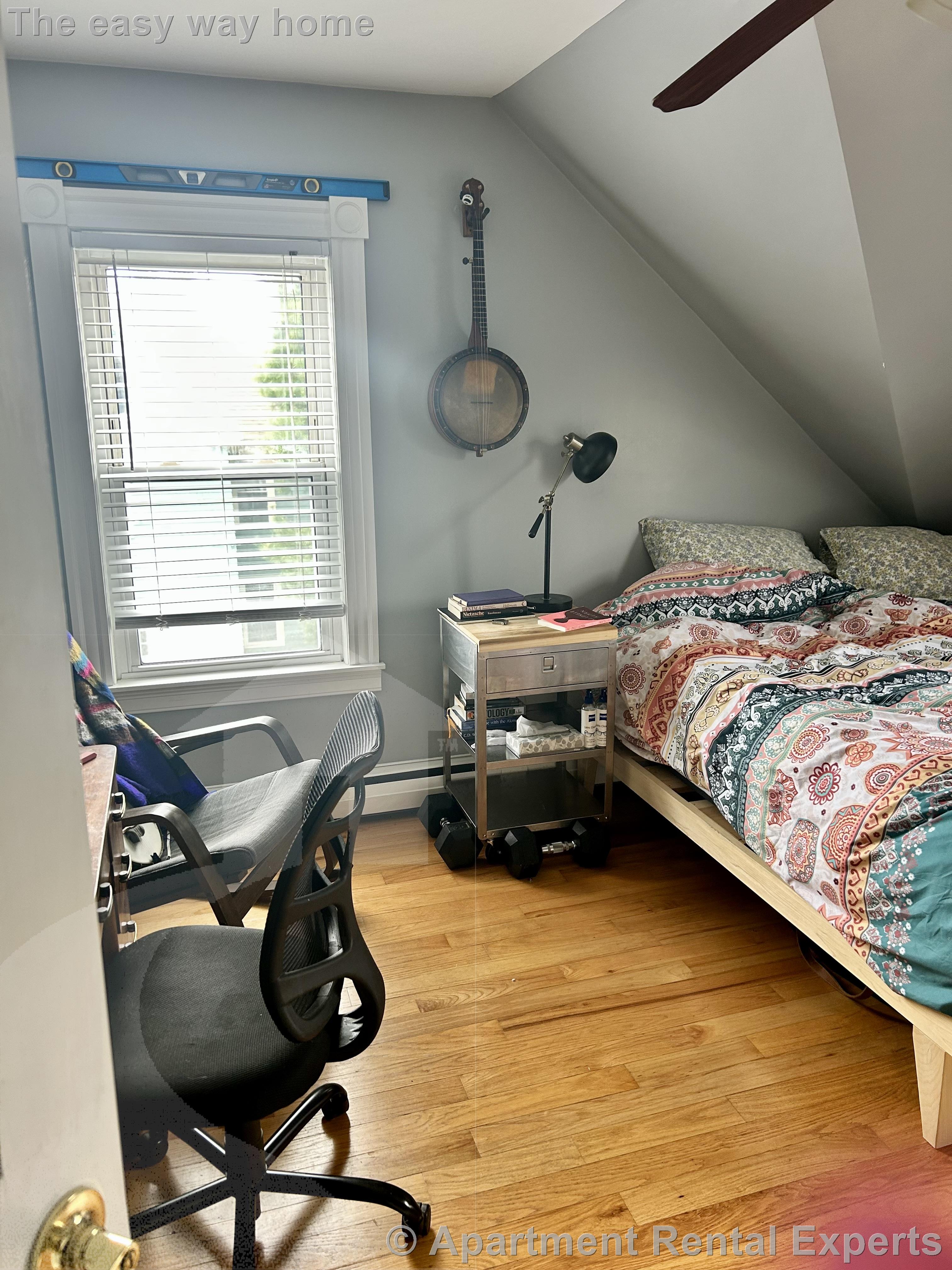 3 bed, 1 bath apartment for rent at 86 Avon St Unit 3, Spring Hill — photo 7 of 11