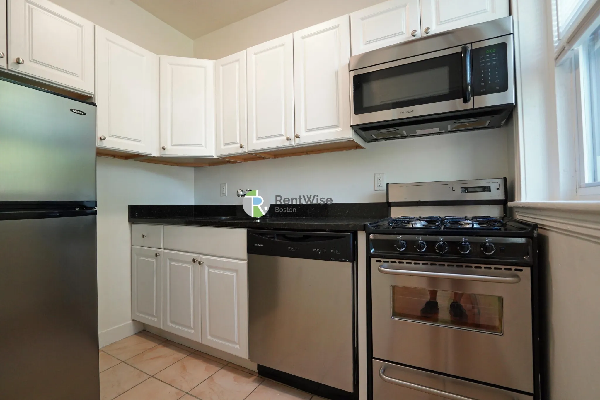 Studio bed, 1 bath apartment for rent at 86 Brainerd Rd Unit 17, Allston — photo 7 of 24