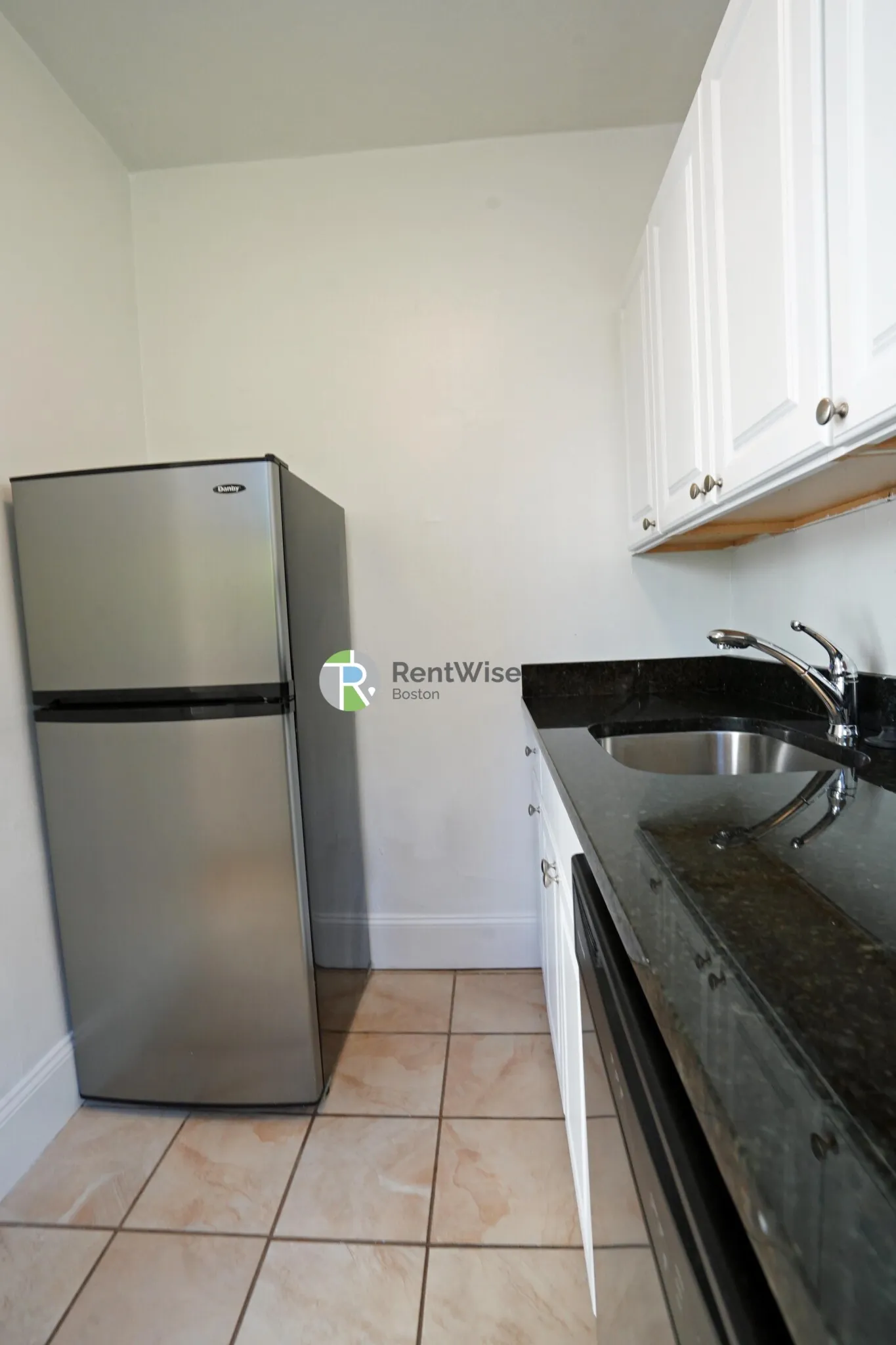 Studio bed, 1 bath apartment for rent at 86 Brainerd Rd Unit 8, Allston — photo 7 of 21