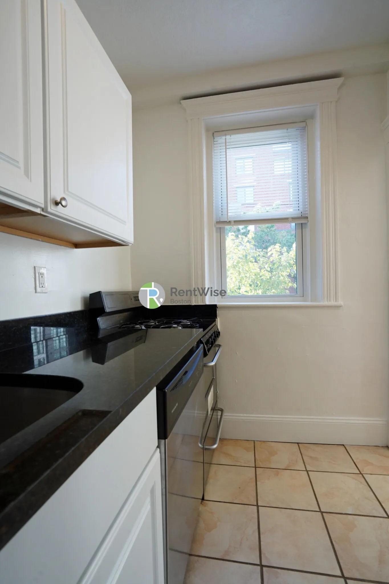 Studio bed, 1 bath apartment for rent at 86 Brainerd Rd Unit 8, Allston — photo 8 of 21