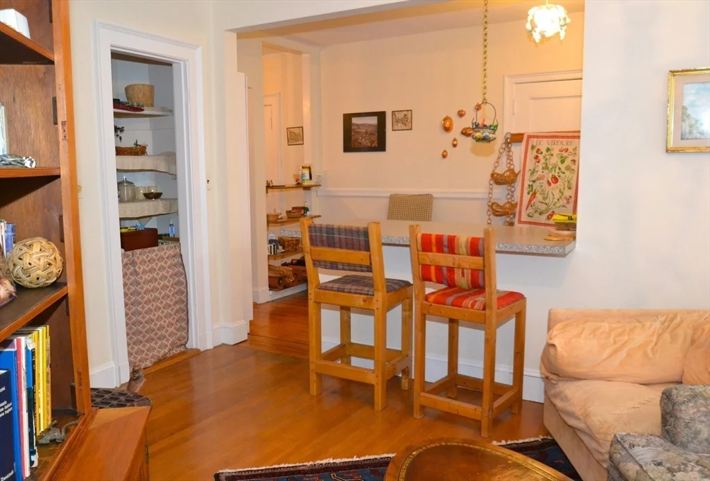 2 bed, 1 bath apartment for rent at 86 Buckingham St Unit 32, West Cambridge — photo 4 of 11