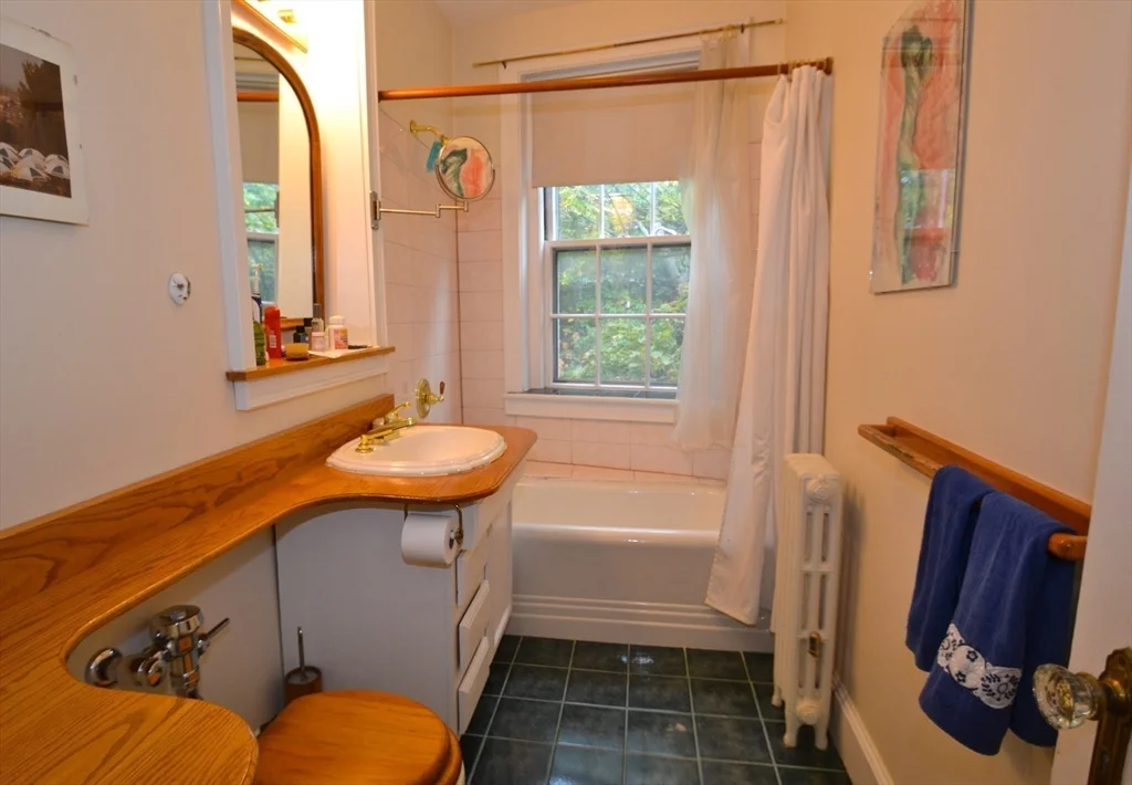 2 bed, 1 bath apartment for rent at 86 Buckingham St Unit 32, West Cambridge — photo 9 of 11