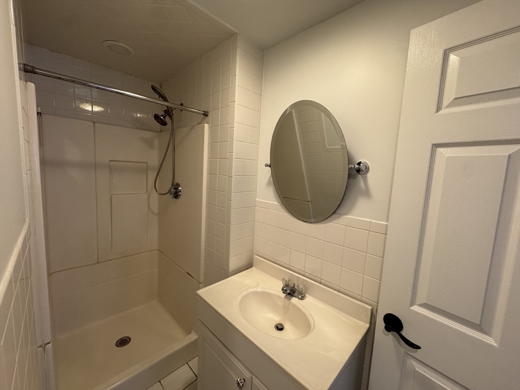 2 bed, 1 bath apartment for rent at 86 Butler St Unit 1, Dorchester — photo 8 of 13