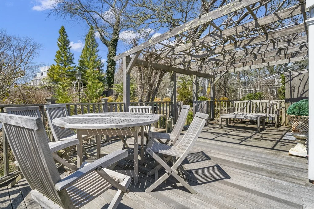 4 bed, 4+ bath apartment for rent at 86 Centre St, Nantucket — photo 15 of 15
