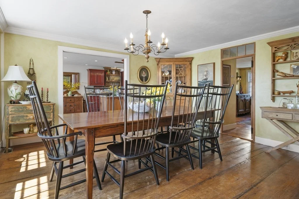 4 bed, 4+ bath apartment for rent at 86 Centre St, Nantucket — photo 3 of 15