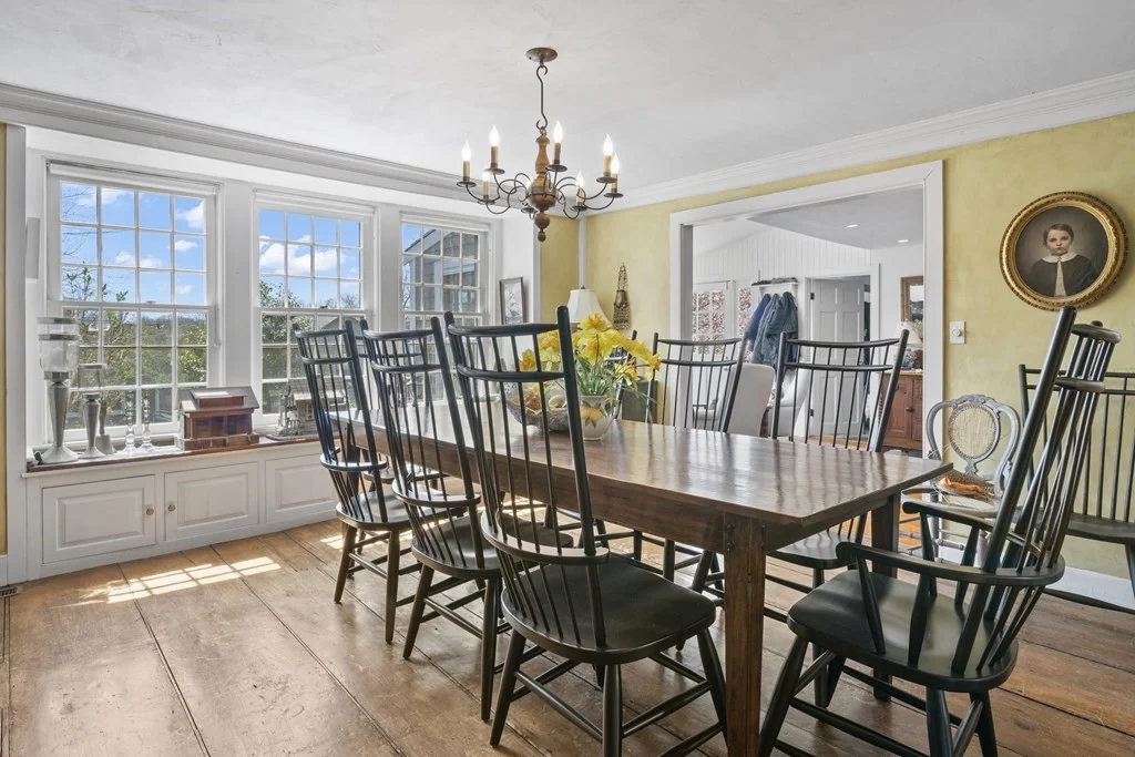 4 bed, 4+ bath apartment for rent at 86 Centre St, Nantucket — photo 4 of 15
