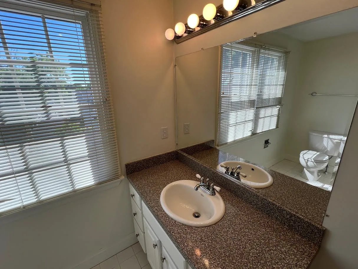 3 bed, 3 bath apartment for rent at 86 Chapel St Unit 1, Nonantum — photo 21 of 29