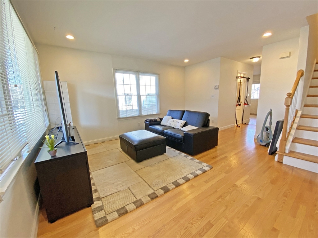 3 bed, 3 bath apartment for rent at 86 Chapel St Unit 86, Nonantum — photo 6 of 16