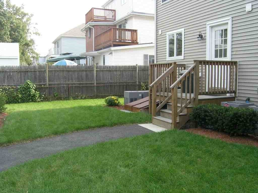 3 bed, 3 bath apartment for rent at 86 Chapel St Unit 86, Nonantum — photo 2 of 16