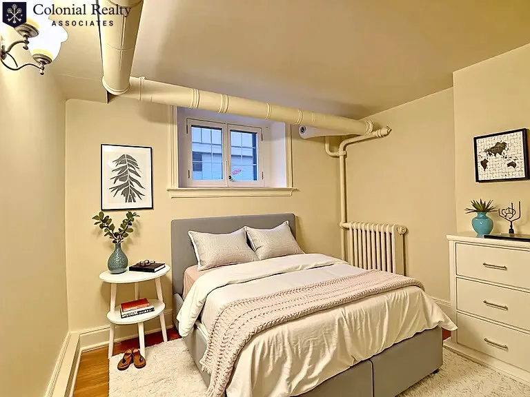 Studio bed, 1 bath apartment for rent at 86 Charles St Unit 2, Beacon Hill — photo 3 of 24