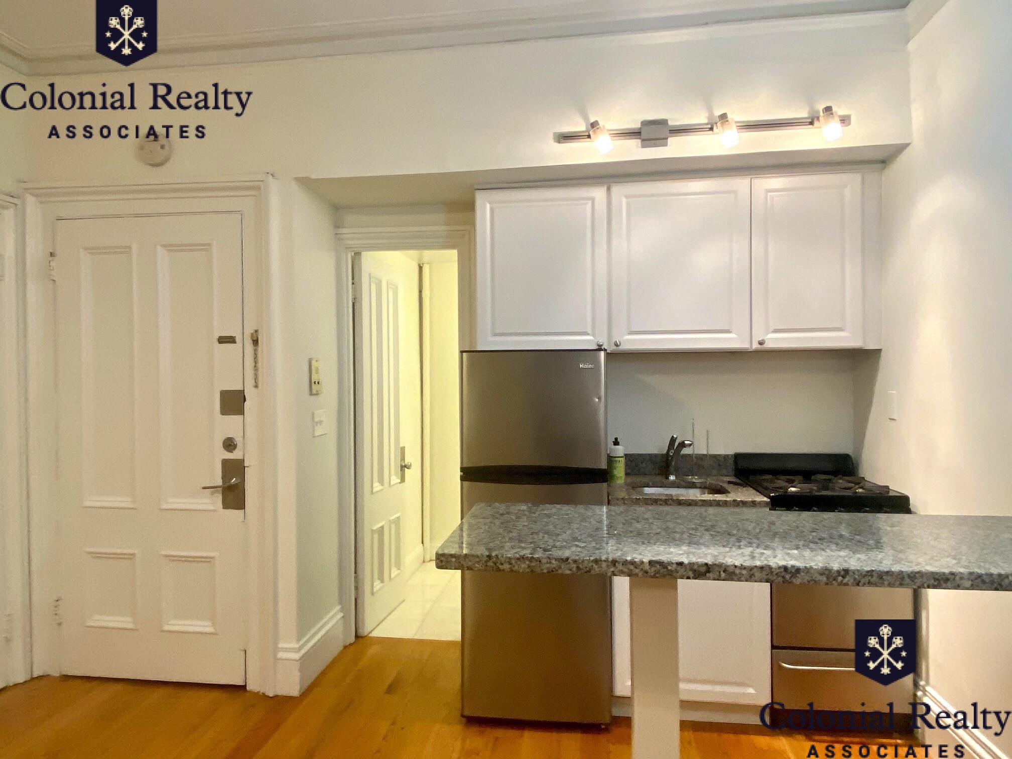 Studio bed, 1 bath apartment for rent at 86 Charles St Unit 8, Beacon Hill — photo 8 of 27