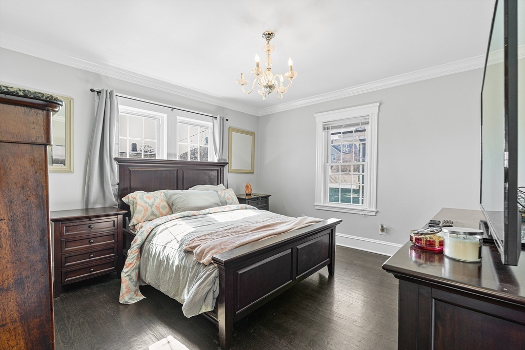 4 bed, 1 bath apartment for rent at 86 Chester Ave Unit 2, Winthrop — photo 9 of 20