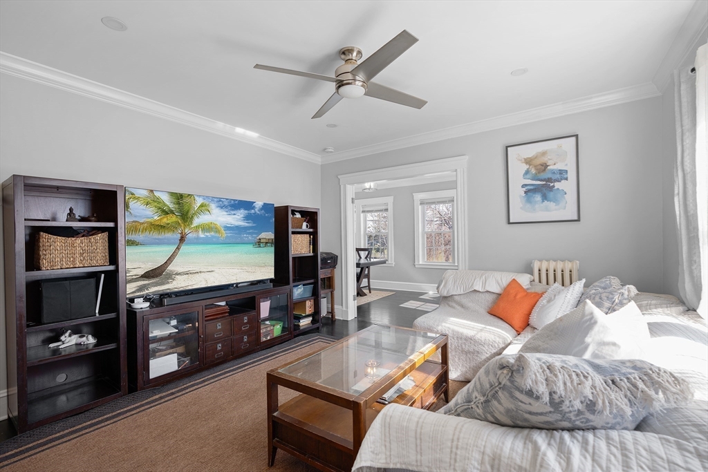 4 bed, 1 bath apartment for rent at 86 Chester Ave Unit 2, Winthrop — photo 4 of 20