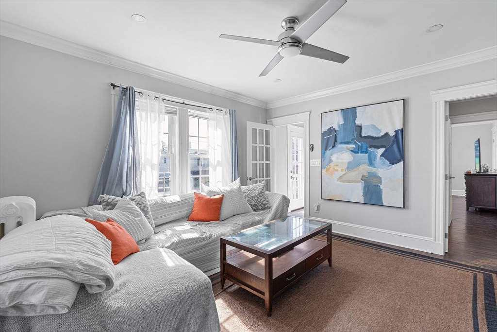 4 bed, 1 bath apartment for rent at 86 Chester Ave Unit 2, Winthrop — photo 3 of 20