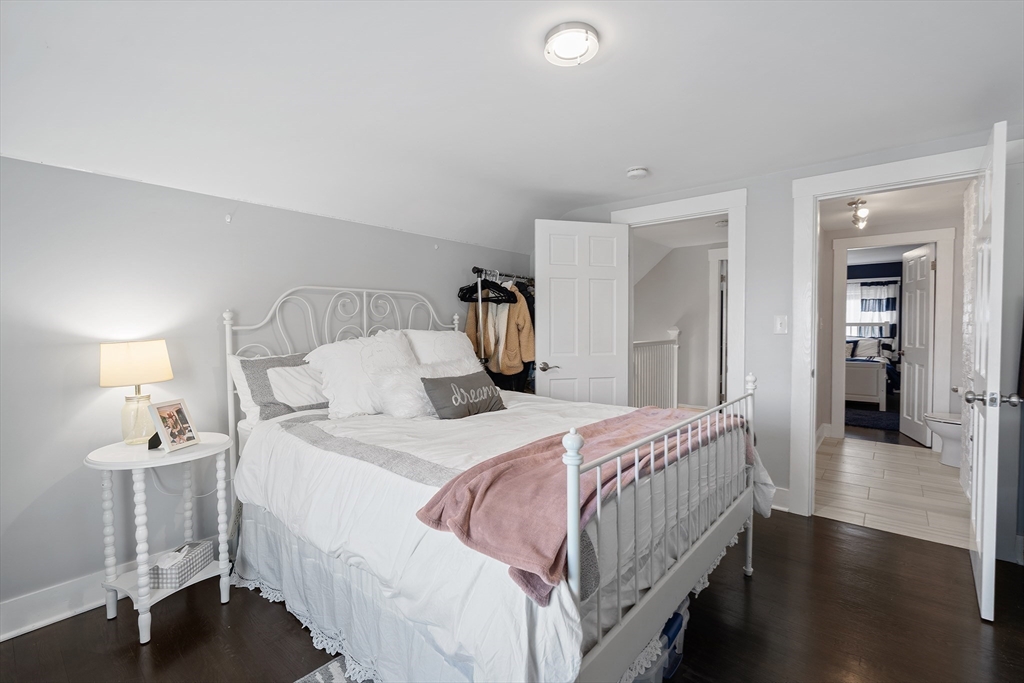 4 bed, 1 bath apartment for rent at 86 Chester Ave Unit 2, Winthrop — photo 12 of 20
