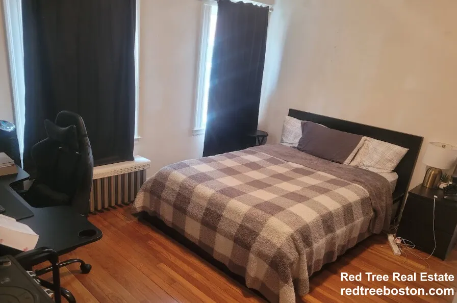 3 bed, 1 bath apartment for rent at 86 Colborne Rd Unit 1, Brighton — photo 7 of 13