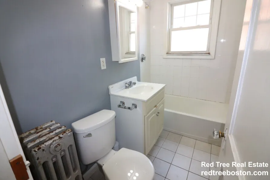 3 bed, 1 bath apartment for rent at 86 Colborne Rd Unit 1, Brighton — photo 12 of 13