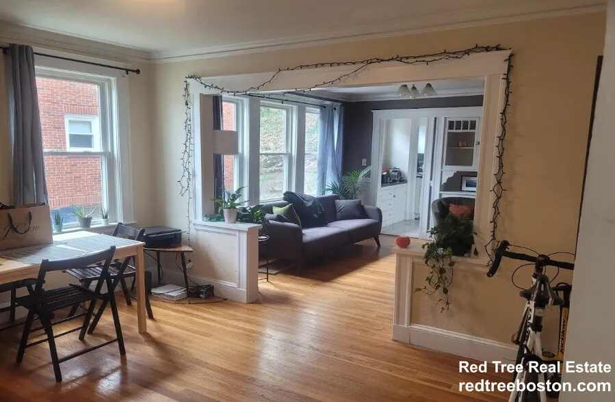 3 bed, 1 bath apartment for rent at 86 Colborne Rd Unit 1, Brighton — photo 5 of 13