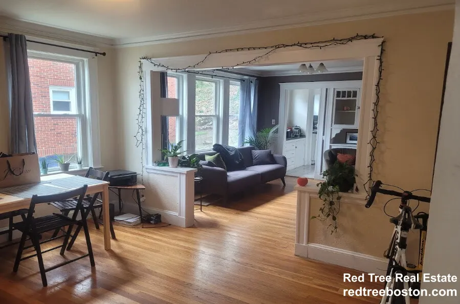 3 bed, 1 bath apartment for rent at 86 Colborne Rd Unit 1, Brighton — photo 4 of 13