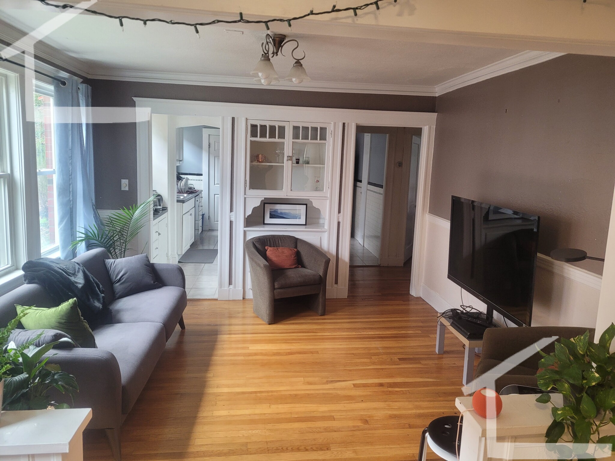 3 bed, 1 bath apartment for rent at 86 Colborne Rd Unit 2, Brighton — photo 1 of 33